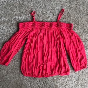 Off the shoulder top sz small